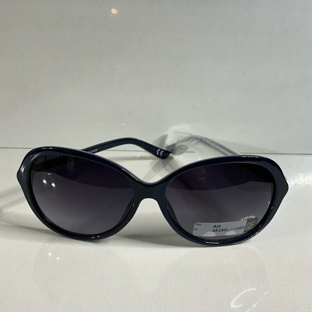 Elegant Black Oversized Sunglasses